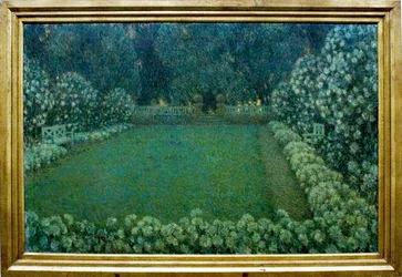 Der weiße Garten in der Dämmerung
